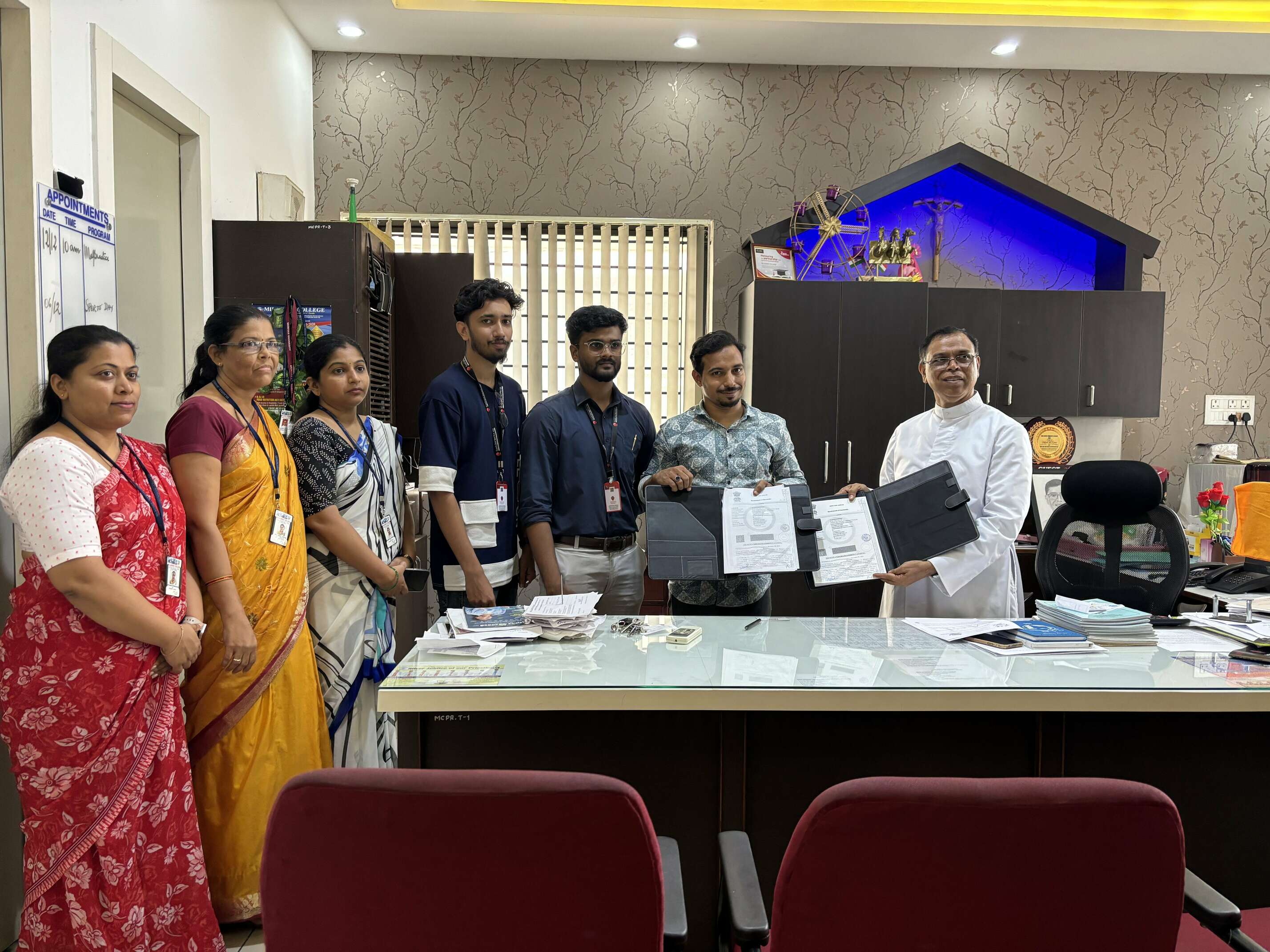 EyeQ Dot Net Pvt Ltd Singed MOU with Milagres College